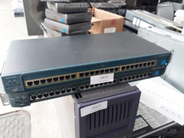 2 Switches Diversos 