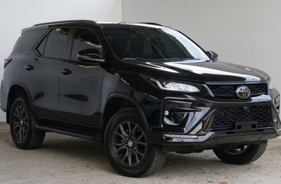 TOYOTA HILUX SW4 24/24